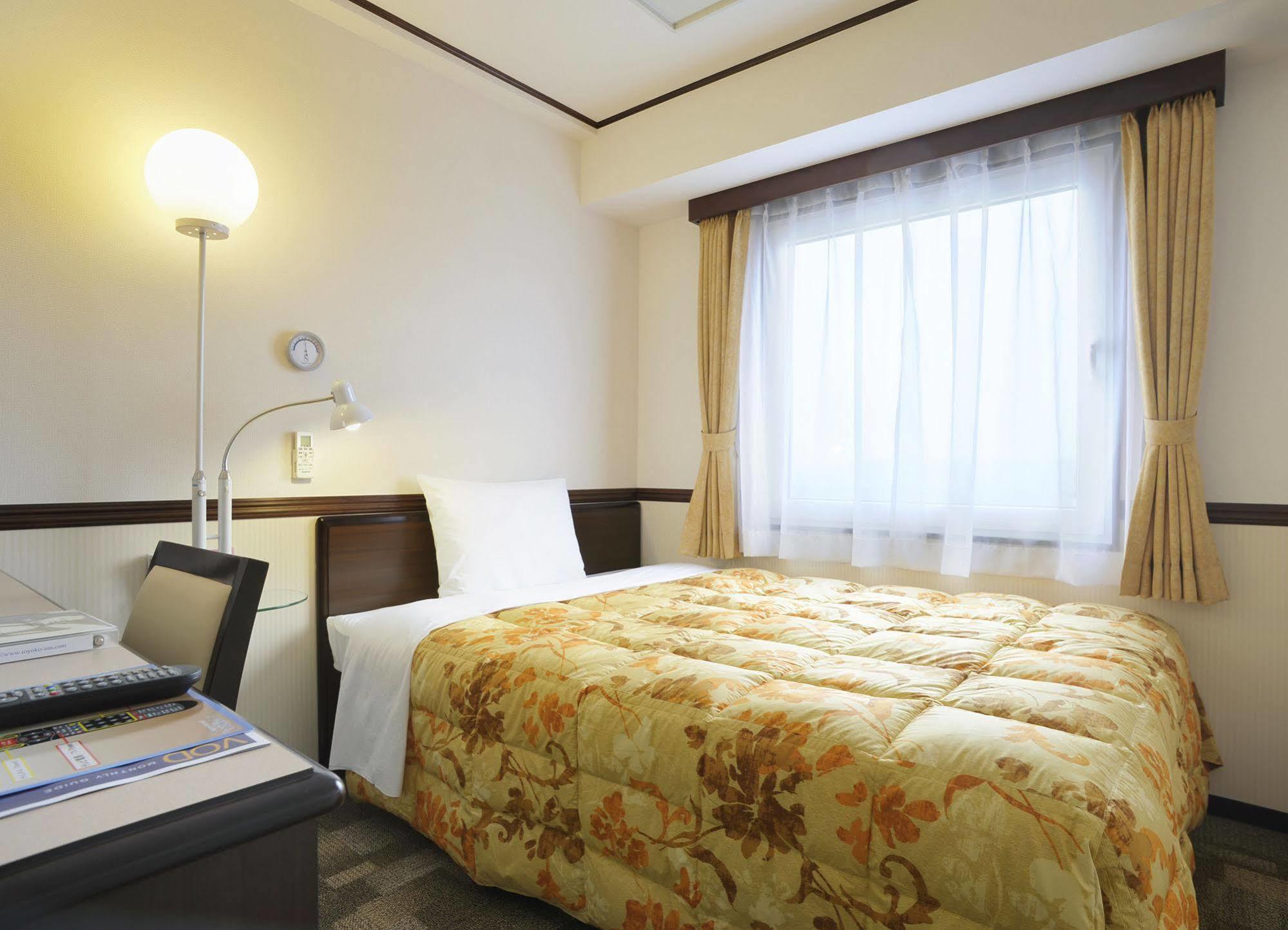 Toyoko Inn Sakudaira-Eki Asama-Guchi Exterior foto