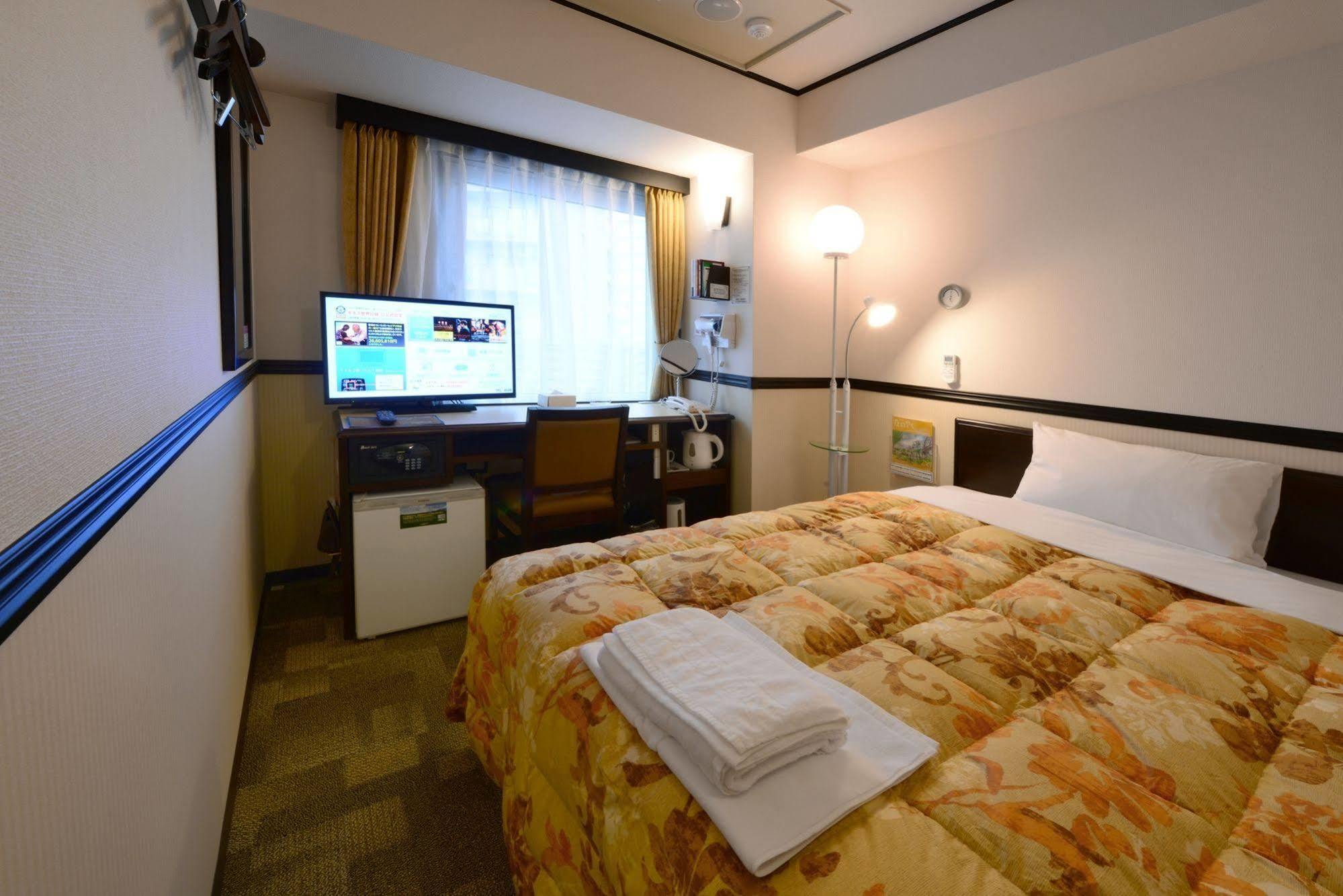 Toyoko Inn Sakudaira-Eki Asama-Guchi Exterior foto